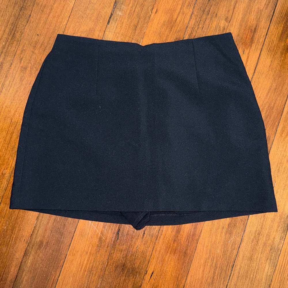 Abercrombie & Fitch Black Mini Skort